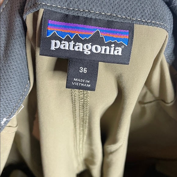 Patagonia | Men's Quandary Hiking Pants in Tan Size 36 - Picture 6 of 8
